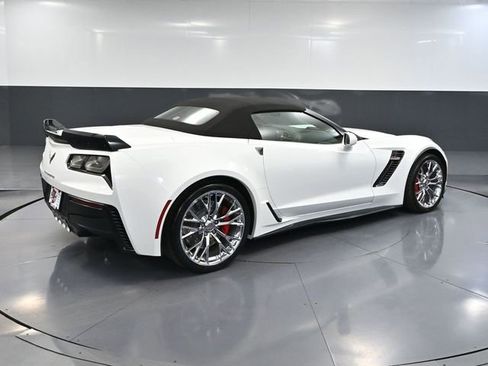Used 2018 Chevrolet Corvette Z06 RWD image 6