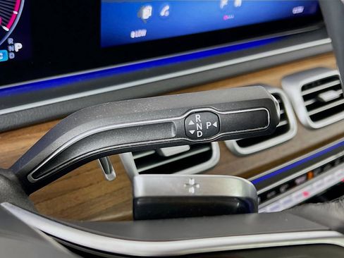 Used 2024 Mercedes-Benz GLE 350 4MATIC image 17