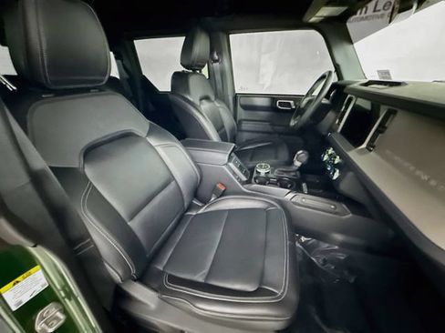 Used 2025 Ford Bronco Outer Banks AWD/4WD image 27