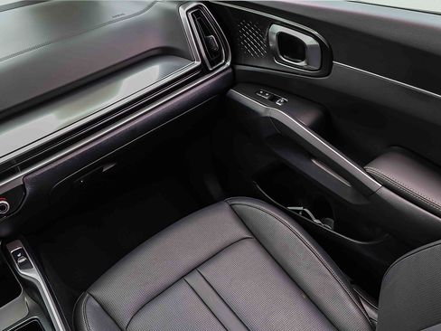 Certified 2026 Kia Sorento S FWD image 18