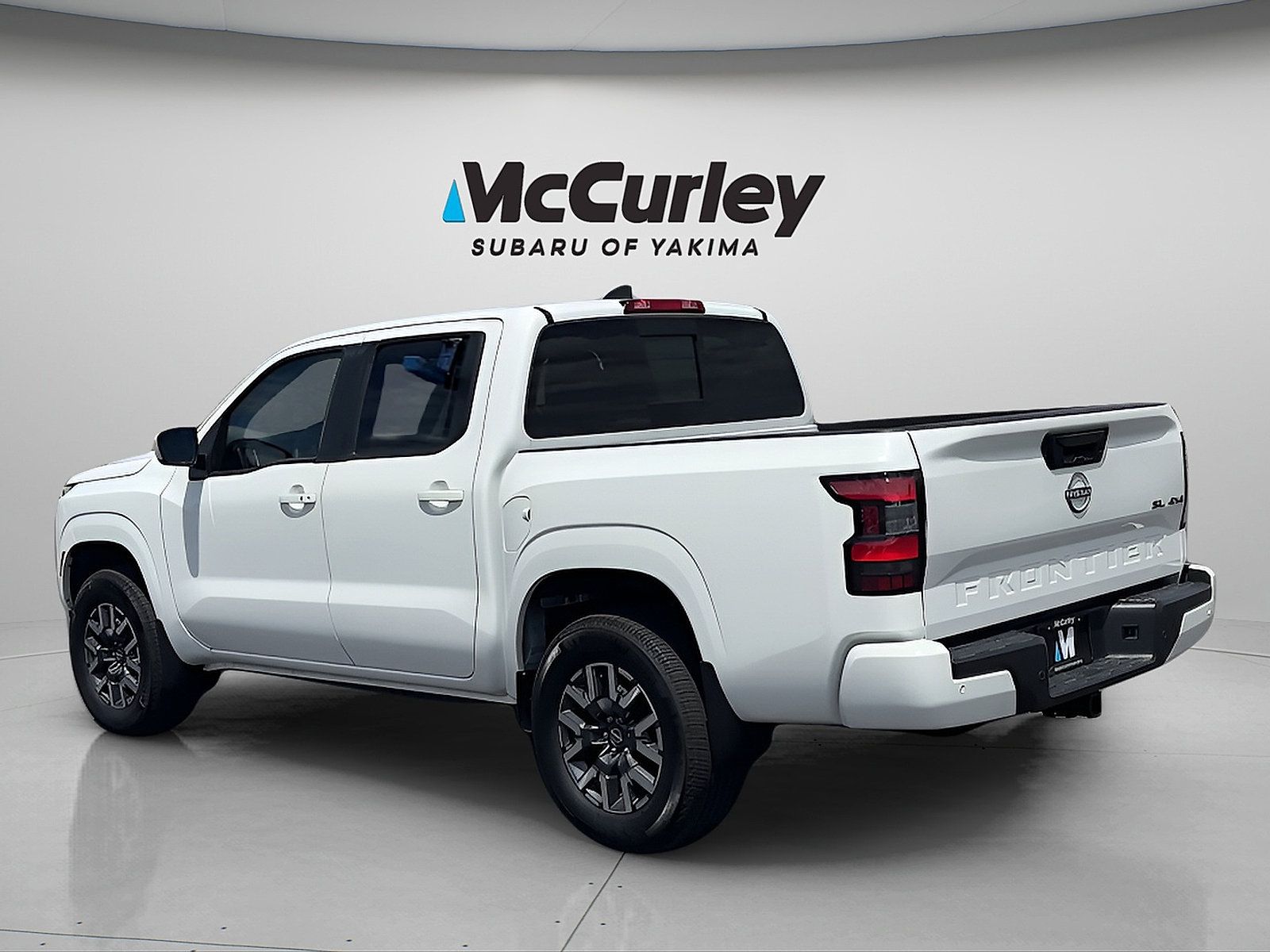 Used 2024 Nissan Frontier SL w/ Technology Package AWD/4WD image 4