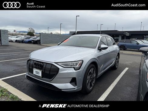 Used 2022 Audi e-tron Premium w/ Convenience Plus Package image 1