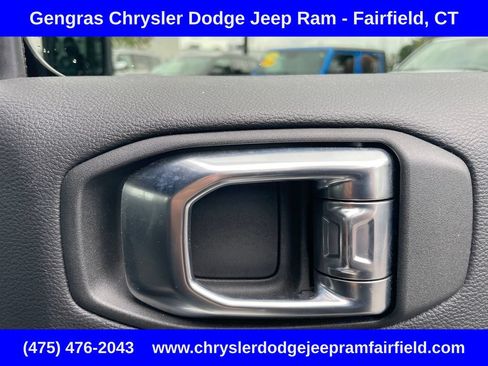 Used 2023 Jeep Wrangler Unlimited Sahara w/ Cold Weather Group AWD/4WD image 24
