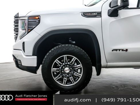 Used 2025 GMC Sierra 1500 AT4 image 10