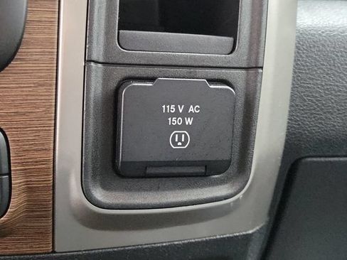 Used 2016 RAM 1500 Laramie AWD/4WD image 29