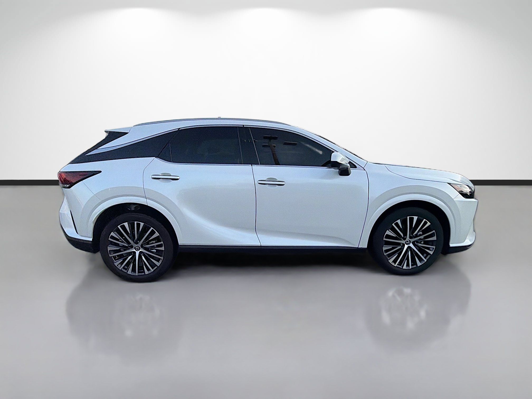 Used 2023 Lexus RX 350 Premium Plus w/ Cold Area Package AWD/4WD image 2