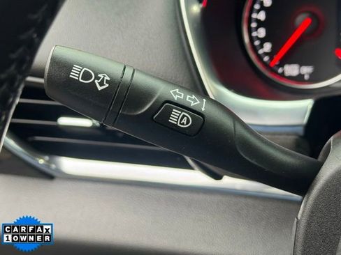 Used 2022 Chevrolet Traverse High Country image 17