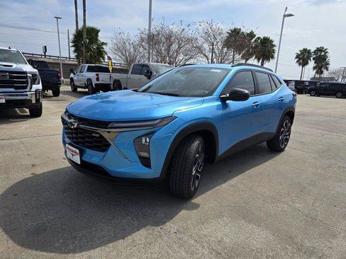 New 2026 Chevrolet Trax RS image 3