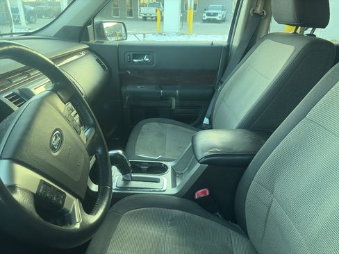 Used 2009 Ford Flex SEL image 5