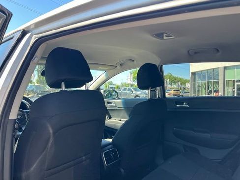 Used 2020 Kia Sportage LX AWD/4WD image 11