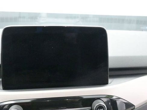 Used 2022 Ford Escape SE w/ Cold Weather Package image 12