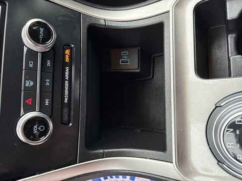 Used 2024 Ford Edge SEL image 18