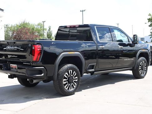New 2026 GMC Sierra 3500 Denali Ultimate AWD/4WD image 6