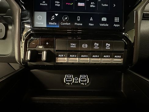 Used 2022 RAM 2500 Big Horn w/ Level B Equipment Group AWD/4WD image 29