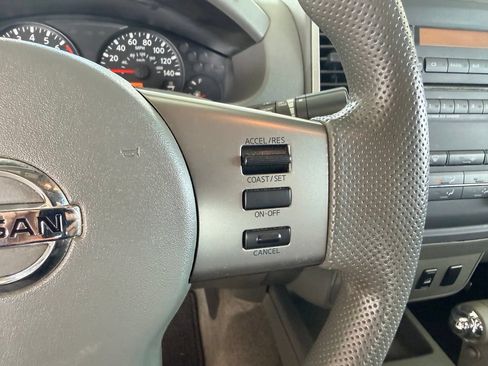Used 2012 Nissan Frontier SV w/ SV Premium Utility Pkg AWD/4WD image 21