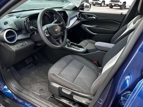 Used 2024 Chevrolet Trax LS w/ Driver Confidence Package FWD image 13