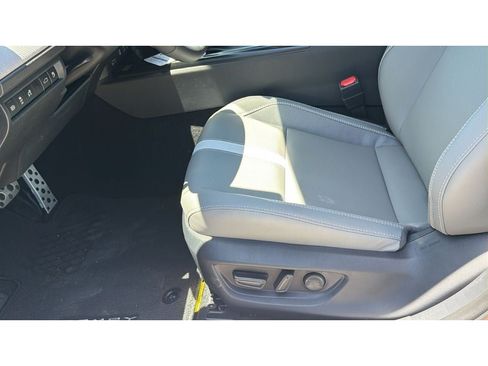 New 2026 Toyota Camry SE FWD image 50