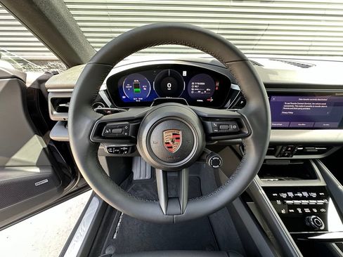 Used 2026 Porsche Macan 4 Electric AWD/4WD image 23