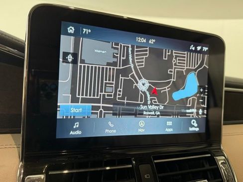 Used 2020 Lincoln Navigator L Reserve w/ Luxury Package image 19