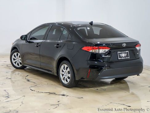 Used 2023 Toyota Corolla LE FWD image 10