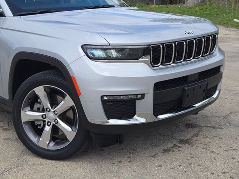 Used 2021 Jeep Grand Cherokee L Limited AWD/4WD image 2