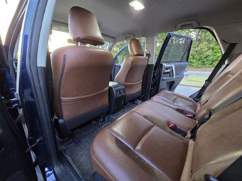 Used 2016 Toyota 4Runner SR5 image 23