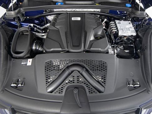 New 2026 Porsche Macan S image 42