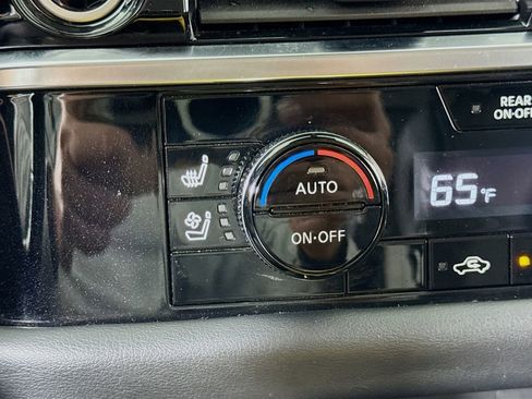 Used 2023 Nissan Pathfinder Platinum w/ Cargo Package image 18