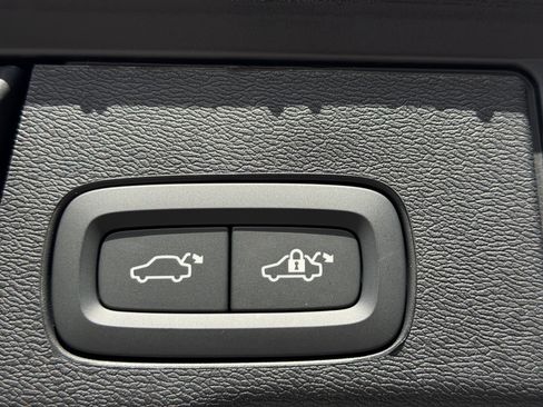 New 2026 Volvo XC60 B5 Ultra w/ Protection Package AWD/4WD image 10