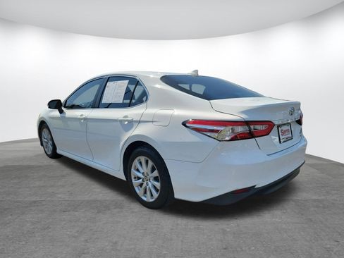 Used 2020 Toyota Camry LE image 21