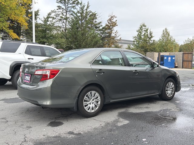 Used 2014 Toyota Camry LE FWD image 7