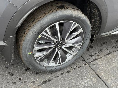 New 2026 INFINITI QX60 Luxe w/ Cargo Package image 4