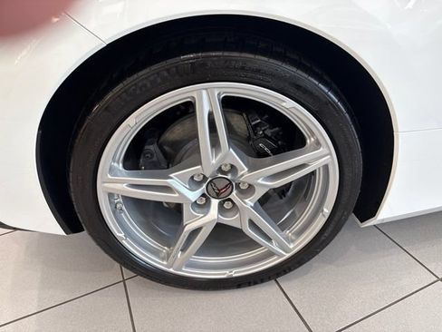 Used 2024 Chevrolet Corvette Stingray Premium Conv w/ Stealth Interior Trim Package RWD image 13