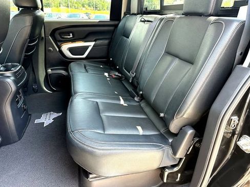 Used 2018 Nissan Titan SL w/ Texas Titan Edition AWD/4WD image 18