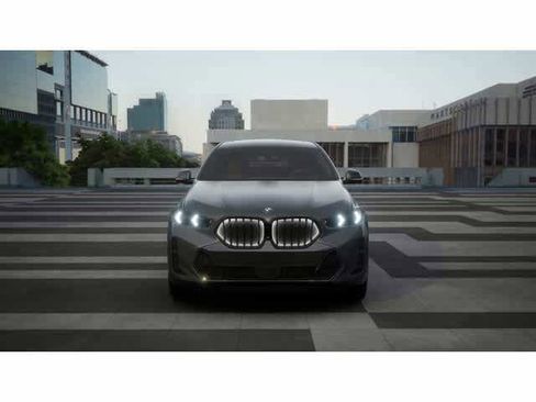 New 2026 BMW X6 xDrive40i image 3