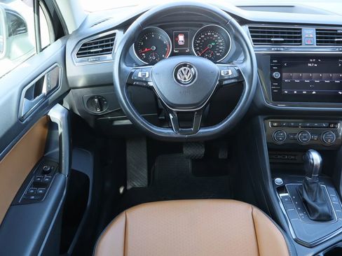 Used 2019 Volkswagen Tiguan SE image 21