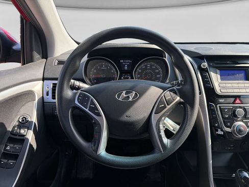 Used 2014 Hyundai Elantra GT FWD image 14
