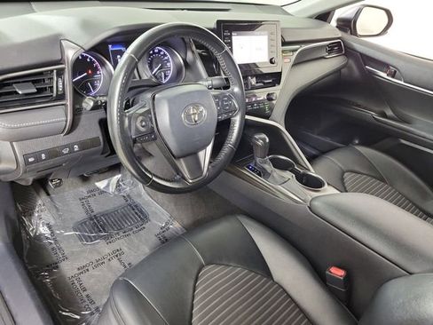 Used 2021 Toyota Camry SE FWD image 18