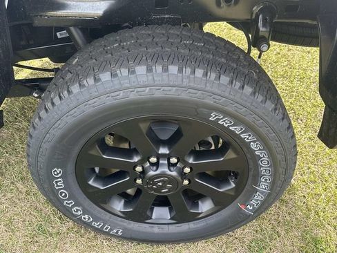 New 2026 RAM 2500 Big Horn AWD/4WD image 16