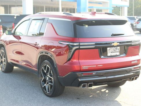 Used 2025 Chevrolet Traverse High Country AWD/4WD image 5