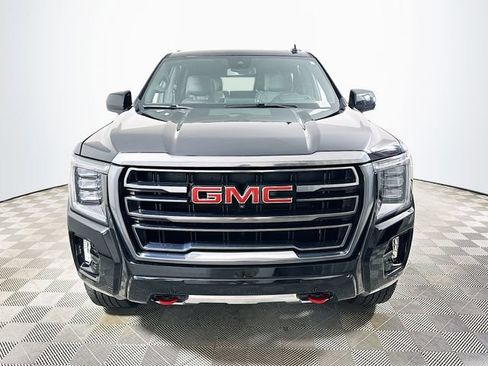 Used 2023 GMC Yukon AT4 w/ AT4 Premium Package AWD/4WD image 8