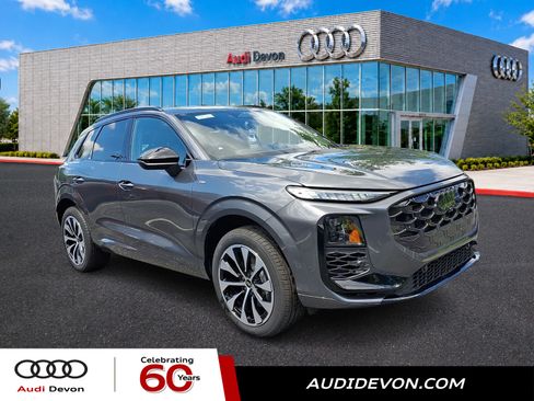 New 2026 Audi Q3 quattro 2.0T AWD/4WD image 1
