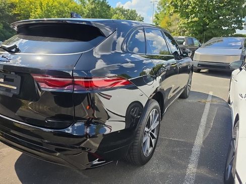 Used 2025 Jaguar F-PACE R-Dynamic S AWD/4WD image 3