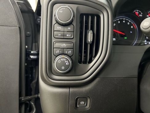 Used 2023 Chevrolet Silverado 1500 Custom AWD/4WD image 17