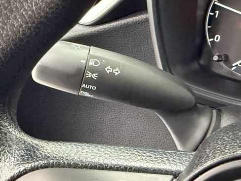 Used 2025 Toyota Corolla LE FWD image 13