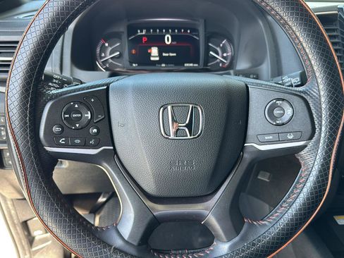 Used 2023 Honda Passport TrailSport image 16