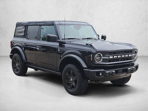 Used 2022 Ford Bronco Black Diamond AWD/4WD image 3