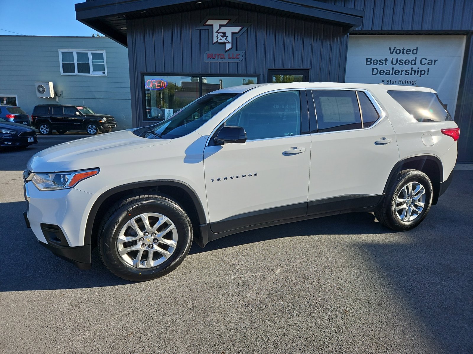 Used 2018 Chevrolet Traverse LS AWD/4WD image 2