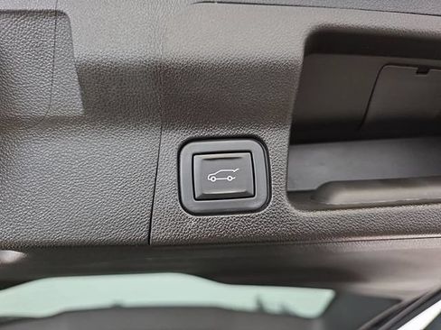 Used 2023 GMC Acadia Denali AWD/4WD image 36
