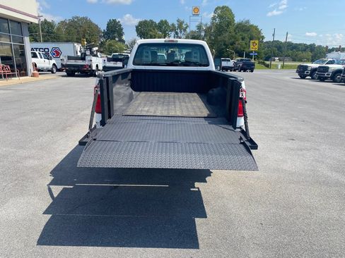 Used 2015 Ford F250 XL w/ Power Equipment Group AWD/4WD image 29